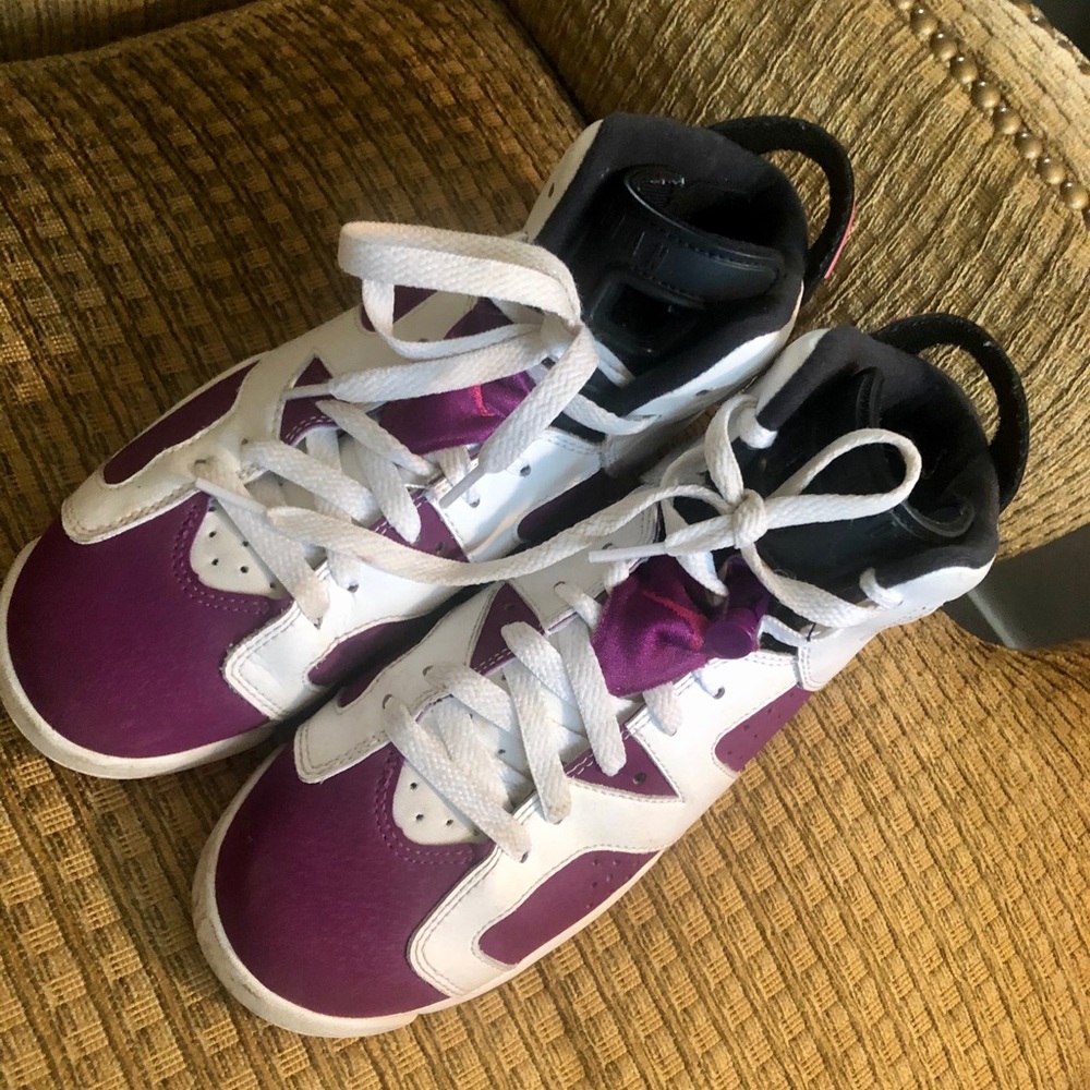 Air Jordan “vivid pink “